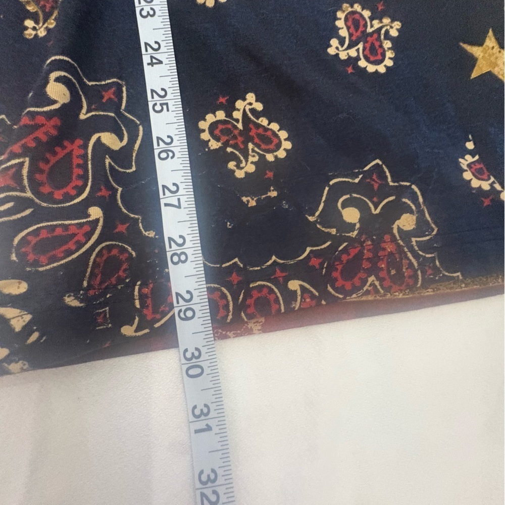 Akademiks Jeanius XL Y2K Oversized Flag Paisley Graphic Tee Streetwear - Picture 8 of 9